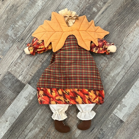 Two Primitive Fall Angels - Picture 4 of 8